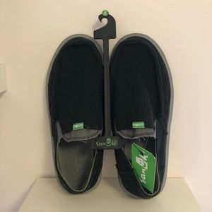 Sanuks